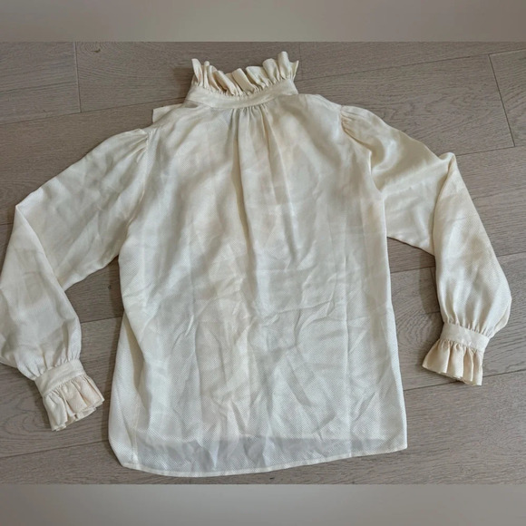Vintage Levante 100% cream color silk blouse size small - Picture 7 of 7